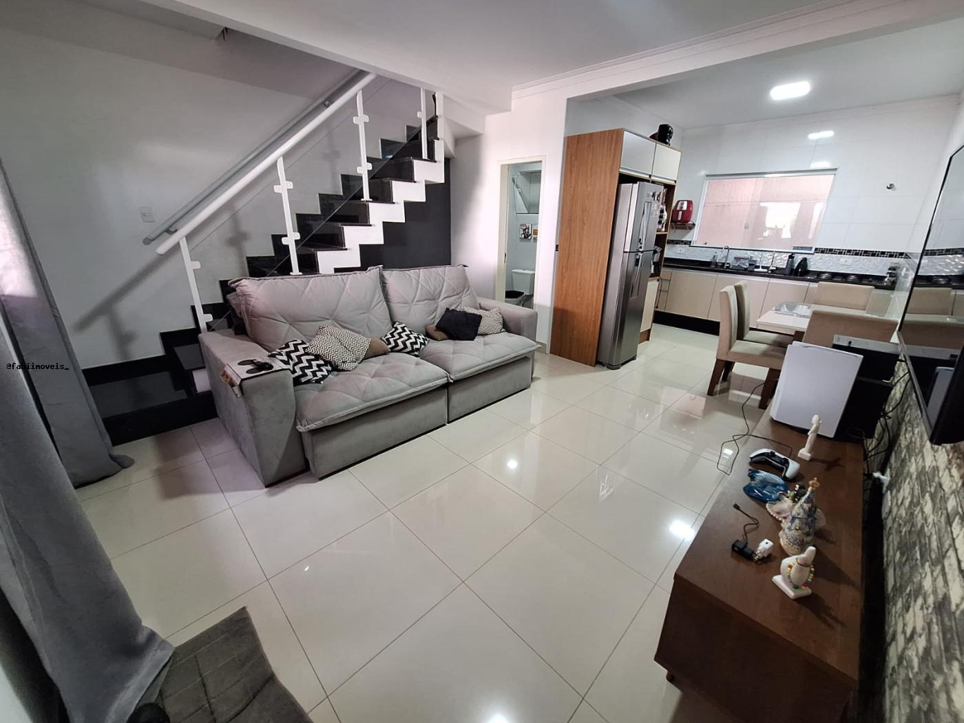 Casa de Condomínio à venda, 90m² - Foto 2