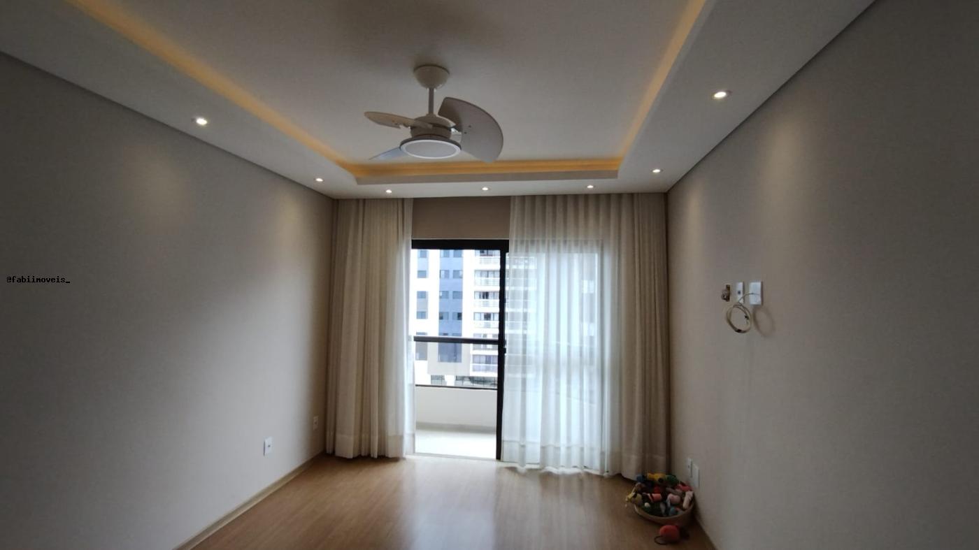 Apartamento para alugar com 3 quartos, 100m² - Foto 4