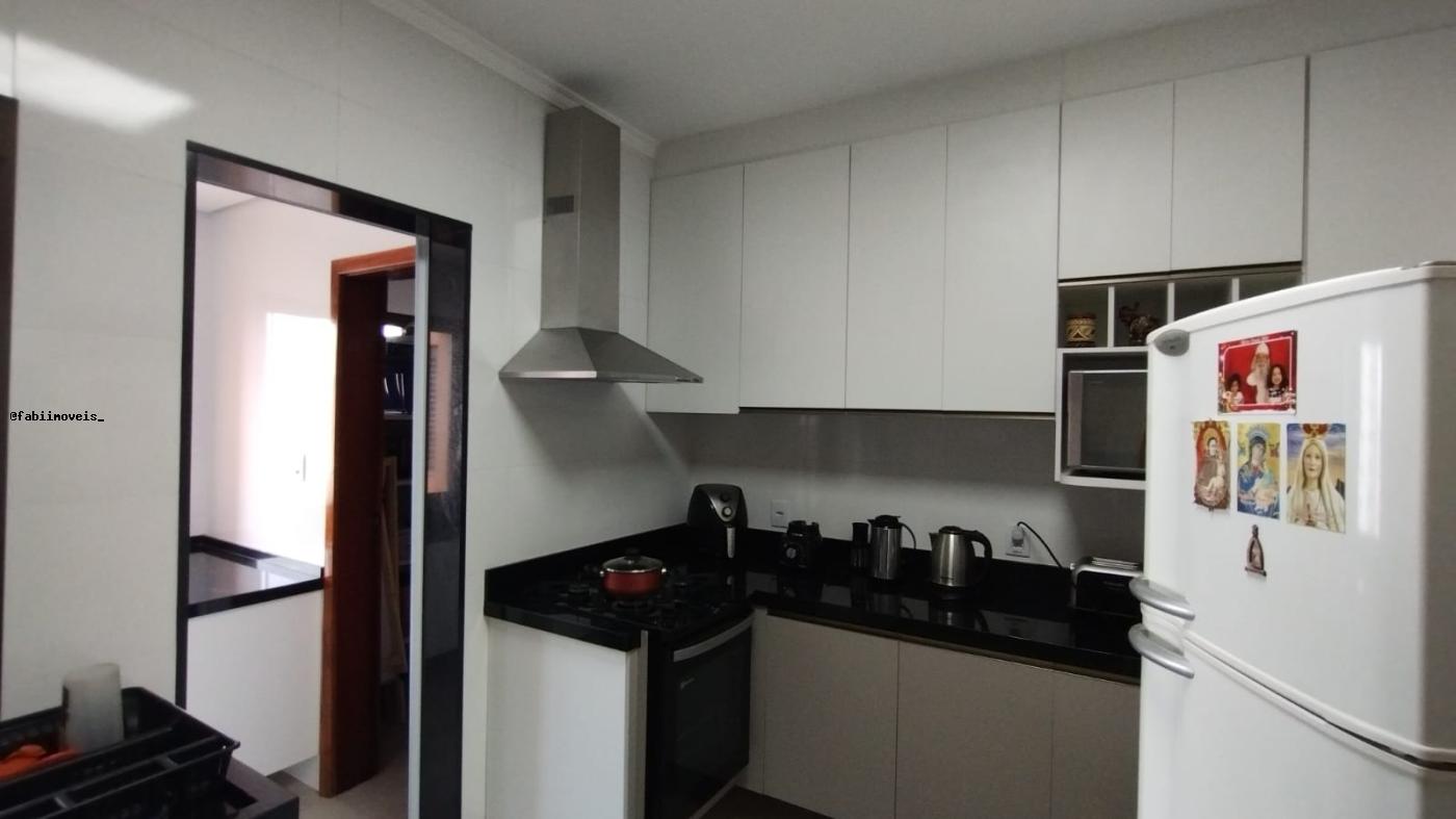 Apartamento para alugar com 3 quartos, 100m² - Foto 12