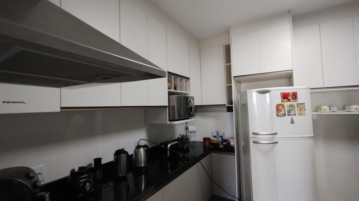 Apartamento para alugar com 3 quartos, 100m² - Foto 13