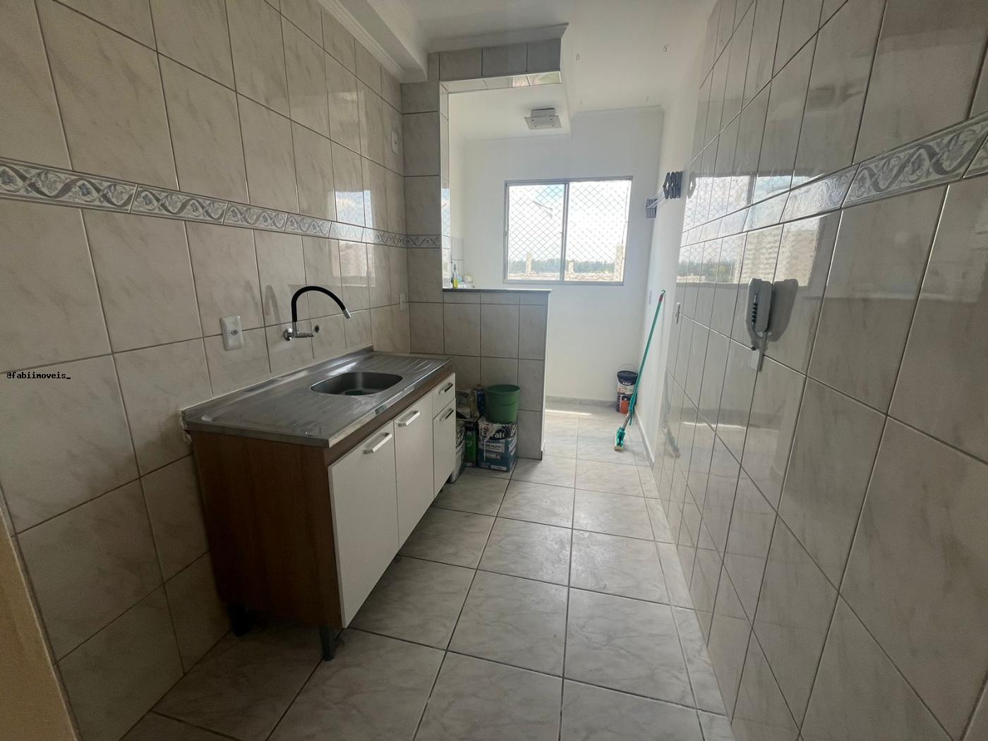 Apartamento para alugar com 2 quartos, 50m² - Foto 6