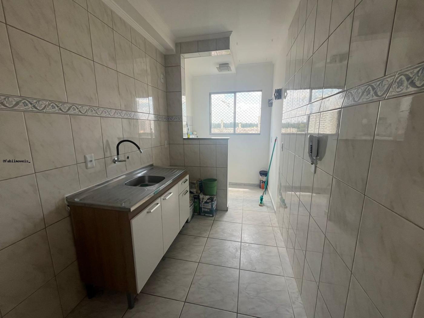 Apartamento para alugar com 2 quartos, 50m² - Foto 1